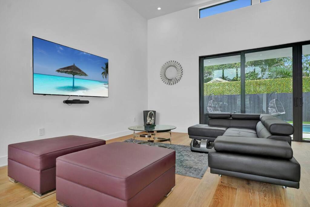 Design House -Heated Pool -Big Yard -Gated Parking Villa Miami Dış mekan fotoğraf
