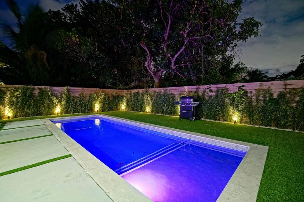 Design House -Heated Pool -Big Yard -Gated Parking Villa Miami Dış mekan fotoğraf